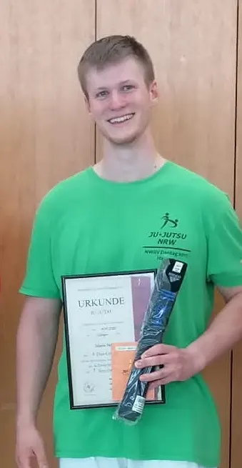 Mehr über den Artikel erfahren Marlon erreicht den 3. Dan